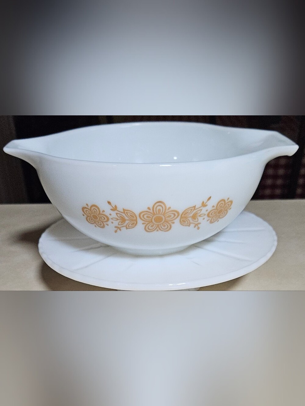 Pyrex Butterfly Gold Cinderella Bowl